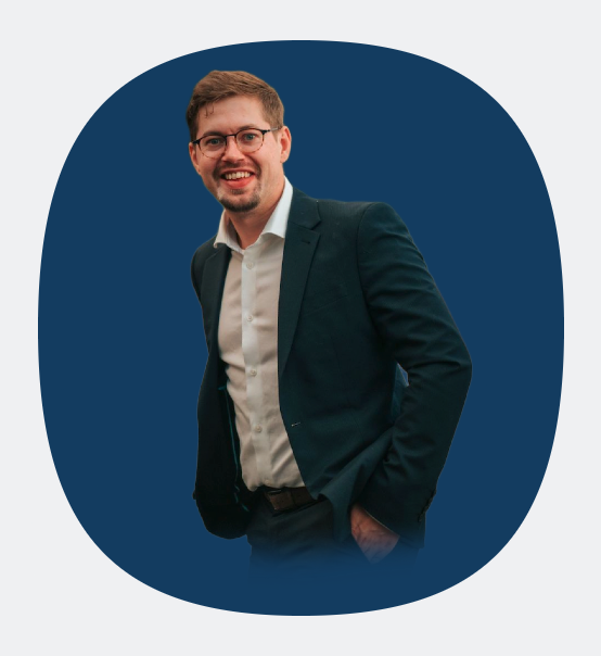 VD Patrik med ett varmt leende